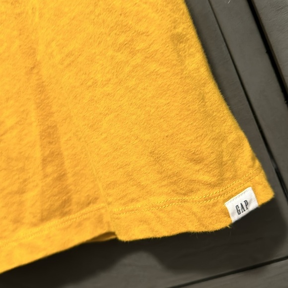 Gap yellow/gold polo - Picture 2 of 4